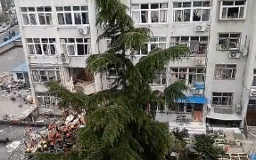 突發(fā)！青島一居民樓發(fā)生爆燃！已造1人死亡，7人受傷！3公里外有震感…