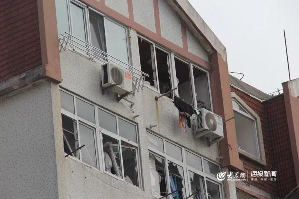 突發(fā)！青島一居民樓發(fā)生爆燃！已造1人死亡，7人受傷！3公里外有震感…